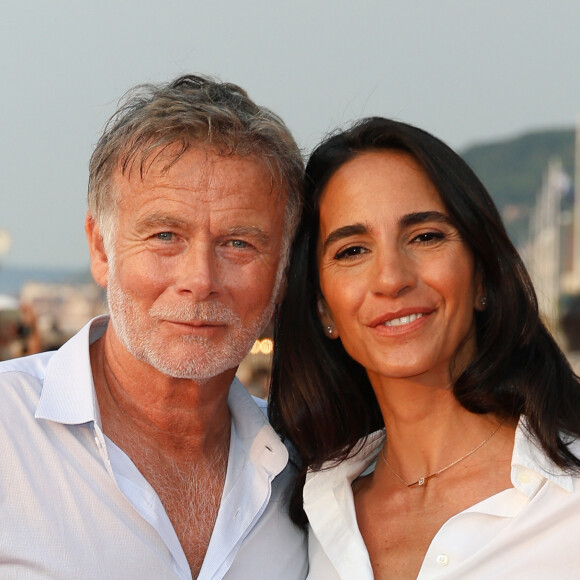 Invité sur la chaine Youtube de Guillaume Pley, le comédien a raconté une sacrée d'anecdote
Franck Dubosc et Danièle Dubosc sur le tapis rouge du prix du court métrage lors du 37ème festival du film de Cabourg (37ème journées romantiques du 14 au 18 juin 2023), à Cabourg, France, le 16 juin 2023. © Coadic Guirec/Bestimage 