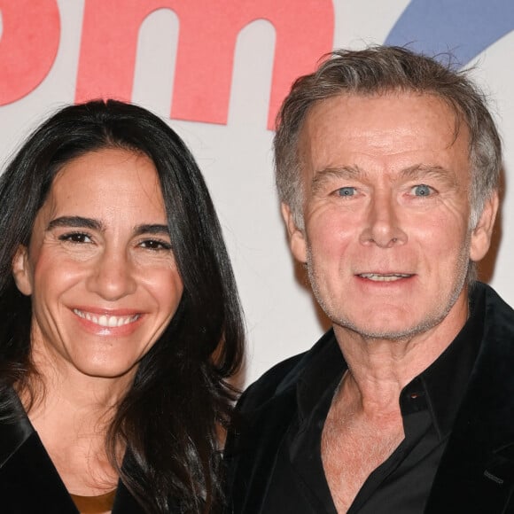 Et cette représentation pour les soldats a failli lui côuter la vie 
Franck Dubosc et sa femme Danièle - Première du film "Alibi.com 2" au cinéma Le Grand Rex à Paris le 6 février 2023. © Coadic Guirec/Bestimage  Premiere of the film "Alibi.com 2" at Le Grand Rex cinema in Paris on February 6, 2023.