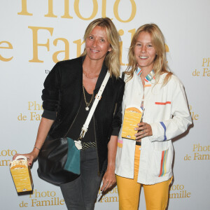 A noter que Yasmine Lemoine chante également.
Sarah Lavoine avec sa fille Yasmine - Avant-première du film "Photo de Famille" au cinéma UGC Ciné Cité Les Halles à Paris, France, le 3 septembre 2018. © Coadic Guirec/Bestimage 