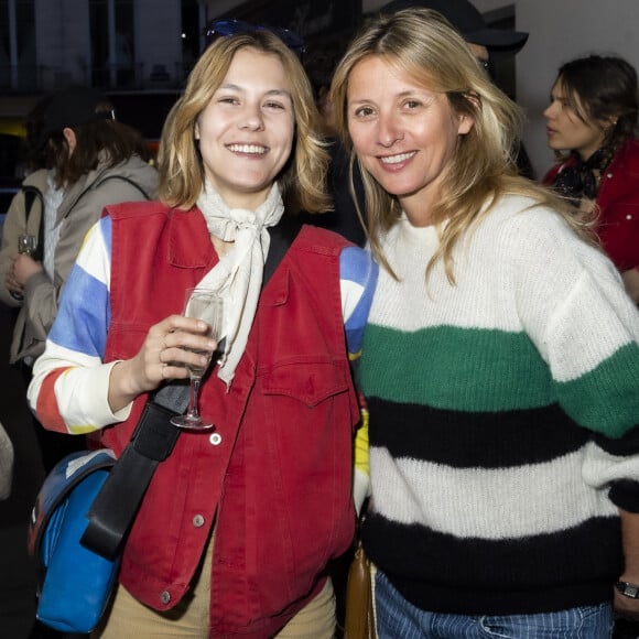 Exclusif - Yasmine et Sarah Lavoine - Cocktail Chez Marc'O pendant la première édition du parcours Off Vendôme du 24 au 26 mars 2022 autour de la Place Vendôme à Paris le 24 mars 2022. © Jack Tribeca / Bestimage 