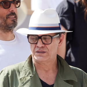 Marc Lavoine et Vincent Elbaz en tribunes lors des Internationaux de France de tennis de Roland Garros 2023, à Paris, France, le 6 juin 2023. © Jacovides-Moreau/Bestimage 