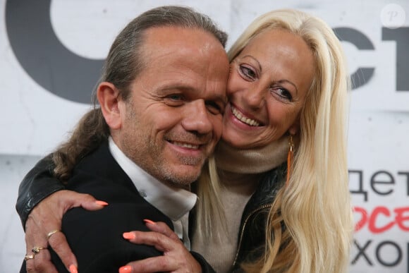 André Bouchet (Passe-Partout dans le jeu de Fort Boyard) et sa femme Patricia lors d'une soirée de la chaîne de télévision CTC à Moscou, Russie, le 29 août 2019.