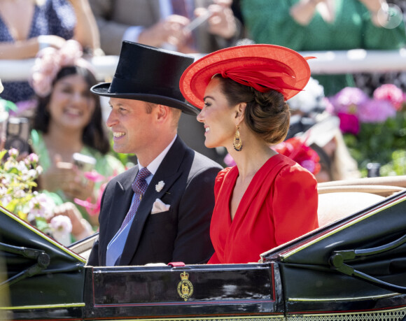 Mais cette fois, sa femme l'avait laissé profiter d'une soirée entre hommes.
Le prince William, prince de Galles, et Catherine (Kate) Middleton, princesse de Galles - La famille royale britannique au meeting hippique Royal Ascot à Ascot, le 23 juin 2023.