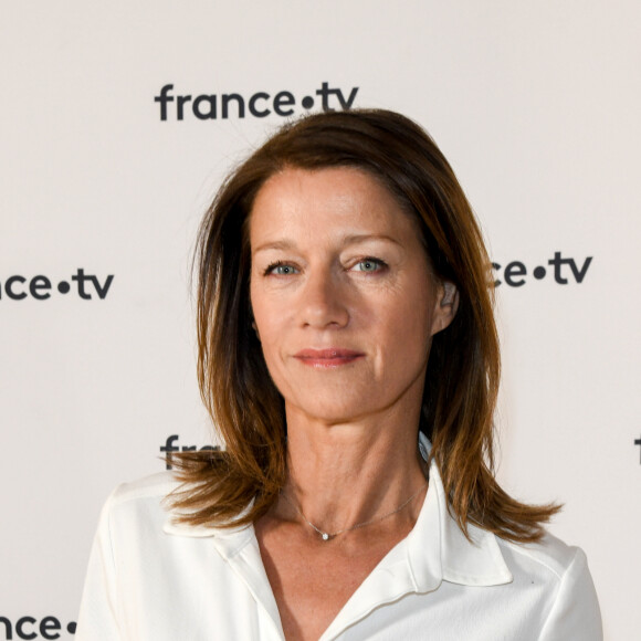 Carole Gaessler au photocall de la conférence de presse de France 2 au théâtre Marigny à Paris le 18 juin 2019 © Coadic Guirec / Bestimage