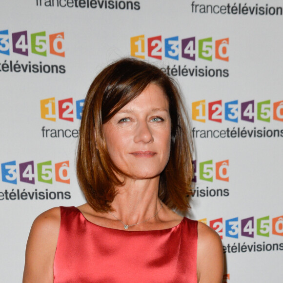 Carole Gaessler lors du photocall de la présentation de la nouvelle dynamique 2017-2018 de France Télévisions. Paris, le 5 juillet 2017. © Guirec Coadic/Bestimage