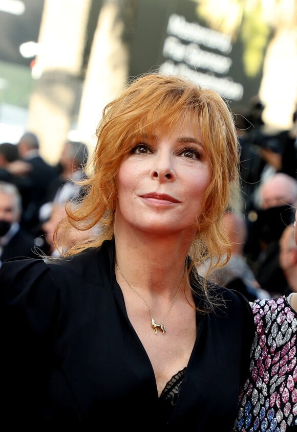 Pour des concerts liés à sa tournée "Nevermore2023".
Mylène Farmer - Montée des marches du film " OSS 117 : Alerte rouge en Afrique Noire " lors du 74ème Festival International du Film de Cannes. Le 17 juillet 2021 © Borde-Jacovides-Moreau / Bestimage 