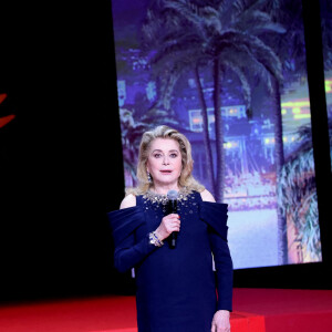 Catherine Deneuve - Cérémonie d'ouverture du 76ème Festival International du Film de Cannes, au Palais des Festivals à Cannes. Le 16 mai 2023. © Borde-Jacovides-Moreau / Bestimage 