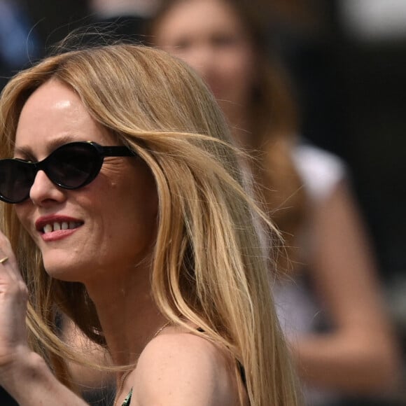 Vanessa Paradis - Arrivées au défilé de mode Chanel collection Haute Couture Automne/Hiver 2023/24 lors de la Fashion Week de Paris (PFW), à Paris, France, le 4 juillet 2023.