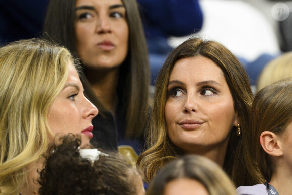 "On a indiqué à Madame Lloris qu'elle ne pourrait pas être prise en charge immédiatement, et celle-ci n'a pas souhaité attendre", a-t-elle déclaré

Camille Tytgat et Marine Lloris en tribune du match de football de quart de finale opposant la France à l'Angleterre lors de la coupe du Monde (FIFA 2022) au stade Al Bayt à Al Khor au Qatar, le 10 décembre 2022. La France a gagné 2-1. © Jean-Baptiste Autissier/Panoramic/Bestimage