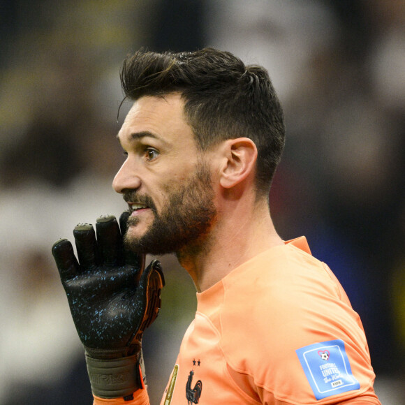 Hugo Lloris au match de football de quart de finale opposant la France à l'Angleterre lors de la coupe du Monde (FIFA 2022) au stade Al Bayt à Al Khor au Qatar, le 10 décembre 2022. La France a gagné 2-1. © Jean-Baptiste Autissier/Panoramic/Bestimage