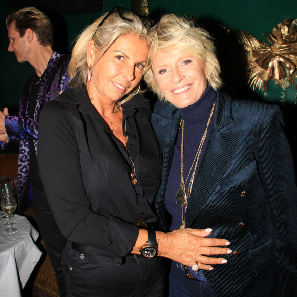 Aussi, quand cette dernière a décidé de quitter Affaire conclue, son amie s'est posée mille questions...
Exclusif - Caroline Margeridon, Sophie Davant - Caroline Margeridon fête son 56ème anniversaire au restaurant "Manko" à Paris le 29 septembre 2022. © Philippe Baldini/Bestimage