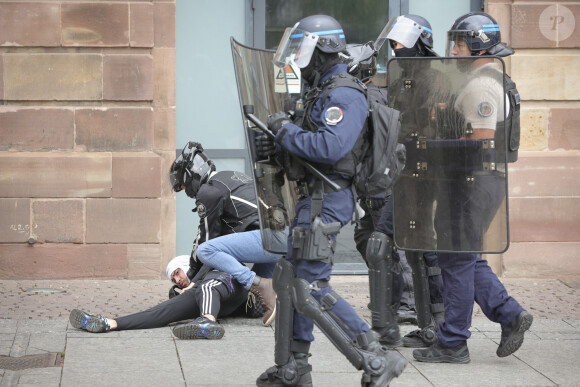 Scènes de pillages dans les magasins du centre de ville de Strasbourg, France, le 30 juin 2023, après la mort du jeune Nahel, tué par un policier après un refus d'obtempérer à Nanterre. © Elyxandro Cegarra/Panoramic/Bestimage