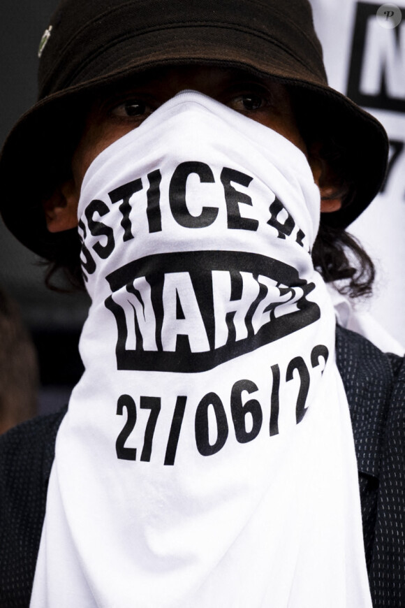 Marche blanche organisée en hommage à Nahel jeune homme tué par un policier après un refus d'obtempérer, à Nanterre, France, le 29 juin 2023. 6 200 personnes sont présentes, selon la police. © Jean-Baptiste Autissier/Panoramic/bestimage