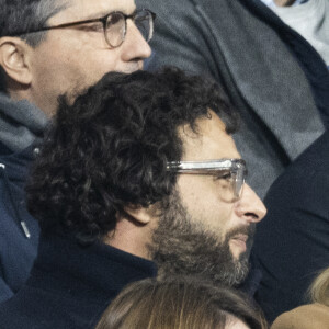 En effet, sur Instagram ce samedi 8 juillet, l'animatrice a partagé une photo d'une union.
Maxim Nucci (Yodelice) et sa compagne Isabelle Ithurburu dans les tribunes lors du match de rugby du Tournoi des 6 Nations opposant la France à l'Angleterre au stade de France, à Saint-Denis, Seine Saint-Denis, France, le 19 mars 2022. © Cyril Moreau/Bestimage