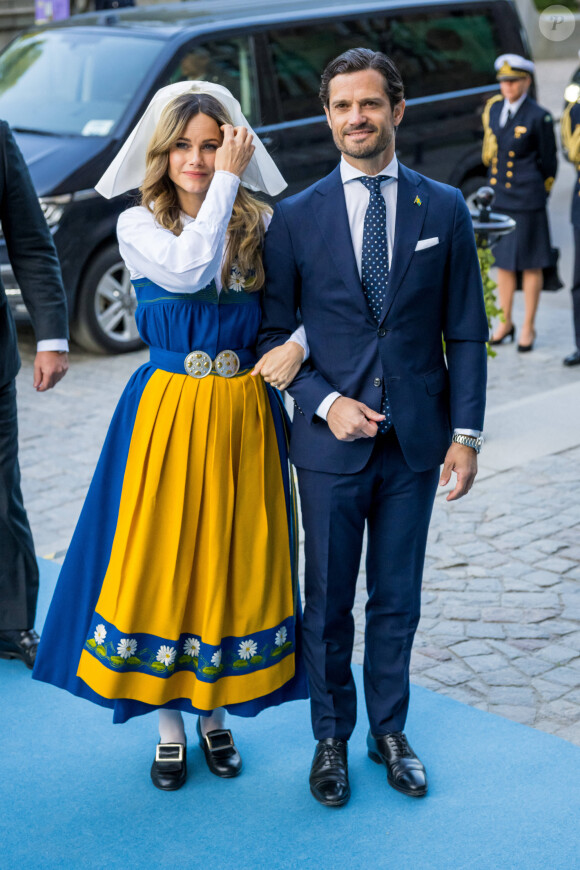 Le prince Carl Philip et la princesse Sofia sont les heureux parents d'Alexander (7 ans), Gabriel (5 ans) et Julian (2 ans).
Le prince Carl Philip et la princesse Sofia arrivent à une réception au Musée Nordique (Nordiska museet) pour la fête nationale suédoise à Stockholm.