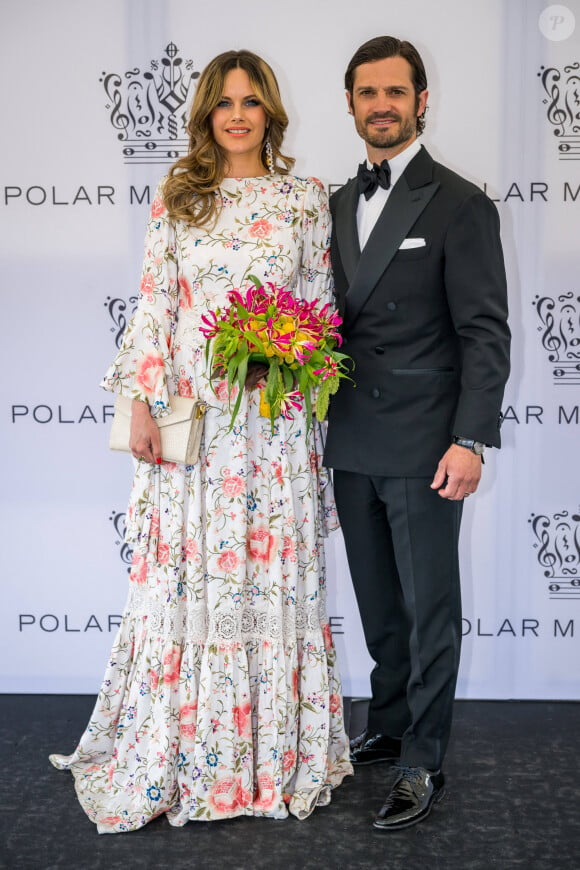 Le prince Carl Philip de Suède et la princesse Sofia ont dévoilé une rare photo de leurs trois fils.
La princesse Sofia (Hellqvist) et le prince Carl Philip de Suède lors de la cérémonie du prix de la musique polaire 2023 au Grand Hotel à Stockholm, Suède, le 23 mai 2023.