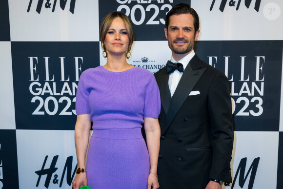 La princesse Sofia et le prince Carl Philip de Suède aux Elle Fashion Gala Awards au Grand Hotel de Stockholm le 21 avril 2023.