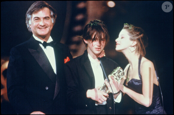Charlotte Gainsbourg avec Jean-Claude Brialy et Laure Marsac en 1986 lors des César