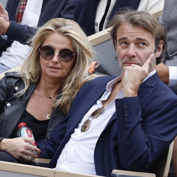 C'est certainement auprès de sa femme Magali qu'il aura l'occasion de marquer le coup.
Patrick Puydebat et sa femme Magali - People dans les tribunes lors des Internationaux de France de Tennis de Roland Garros 2022 à Paris le 29 mai 2022. © Cyril Moreau/Bestimage