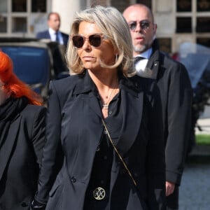 Caroline Margeridon a été rendue célèbre grâce à "Affaire conclue" sur France 2.
Vivianne De Wiit, Caroline Margeridon - Obsèques de la chanteuse Régine au Crematorium du cimetière du Père-Lachaise à Paris. © Jacovides-Moreau / Bestimage