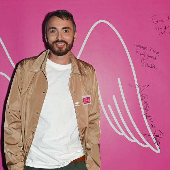 Exclusif - Christophe Willem - Backstage - Enregistrement de l'émission "Tout le monde chante contre le cancer, les stars relèvent le défi" dans le cadre du gala de l'association "Tout le monde chante contre le cancer" présentée par J.Anthony au Dôme de Paris, et diffusée le 4 janvier sur W9. Le 22 novembre 2022 © Coadic Guirec-Christophe Clovis / Bestimage