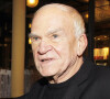 Milan Kundera est décédé à 94 ans.
Milan Kundera - Soirée au Café de Flore à l'occasion du 20ème anniversaire de "La règle du Jeu" à Paris