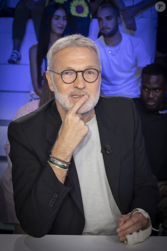 Exclusif - Laurent Ruquier sur le plateau de l'émission Touche pas à mon poste (TPMP) diffusée en direct sur C8 le 30 août 2022 et présentée par C.Hanouna. © Jack Tribeca / Bestimage 