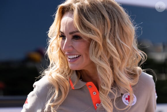 Celui-ci nommé palais Ronsard est situé à Marrakech.
Adriana Karembeu, ambassadrice de la Croix-Rouge française lance la semaine de quête des Journées nationales de la Croix-Rouge française, à Paris, France, le 3 Juin 2023. © Jeremy Melloul/Bestimage 