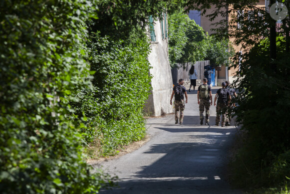 Les gendarmes en pleines recherches au Vernet.