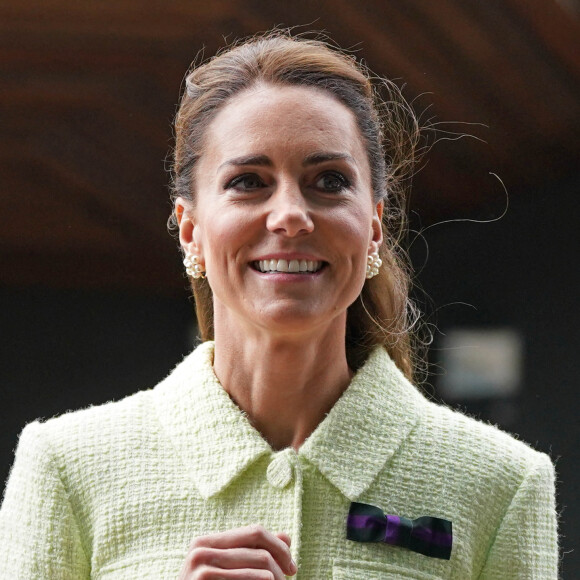 Kate Middleton a assisté à la finale dames de Wimbledon.
La princesse de Galles lors d'une visite pour le 13e jour du tournoi de Wimbledon. © Bestimage