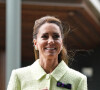 Kate Middleton a opté pour une veste de type saharienne en tweed pour sa tenue du jour à Wimbledon.
La princesse de Galles lors d'une visite pour le 13e jour du tournoi de Wimbledon ce samedi 15 juillet. © Bestimage