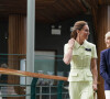 Kate Middleton a assorti sa veste à une jupe plissé vert pâle pour la finale dames de Wimbledon.
La princesse de Galles lors d'une visite pour le 13e jour du tournoi de Wimbledon ce samedi 15 juillet. © Bestimage