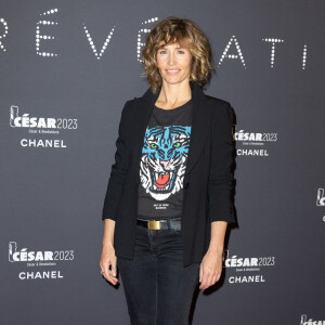 Cécile de France indiquait également ne pas avoir beaucoup d'amies dans le cinéma français et parisien. 
Cécile de France - Photocall de la soirée des révélations des Cesar 2023 au Trianon à Paris le 16 janvier 2023. © Olivier Borde/Bestimage 