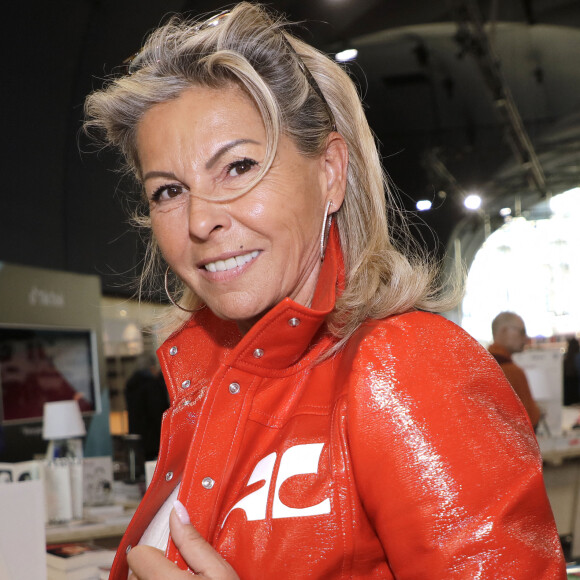 Caroline Margeridon - Festival du Livre de Paris 2023 au Grand Palais Éphémère à Paris le 22 avril 2023. © Cedric Perrin / Bestimage 