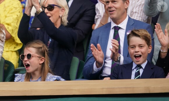 Le prince William, prince de Galles, et Catherine (Kate) Middleton, princesse de Galles, avec leurs enfants le prince George de Galles, et la princesse Charlotte de Galles, arrivent pour assister à la finale homme du tournoi de Wimbledon 2023 à Londres, le 16 juillet 2023.