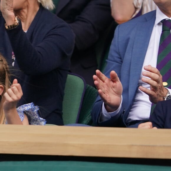 Le prince William, prince de Galles, et Catherine (Kate) Middleton, princesse de Galles, avec leurs enfants le prince George de Galles, et la princesse Charlotte de Galles, arrivent pour assister à la finale homme du tournoi de Wimbledon 2023 à Londres, le 16 juillet 2023.