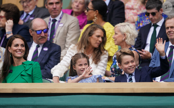 Le prince William, prince de Galles, et Catherine (Kate) Middleton, princesse de Galles, avec leurs enfants le prince George de Galles, et la princesse Charlotte de Galles, arrivent pour assister à la finale homme du tournoi de Wimbledon 2023 à Londres, le 16 juillet 2023.