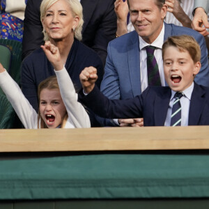 Le prince William, prince de Galles, et Catherine (Kate) Middleton, princesse de Galles, avec leurs enfants le prince George de Galles, et la princesse Charlotte de Galles, arrivent pour assister à la finale homme du tournoi de Wimbledon 2023 à Londres, le 16 juillet 2023.