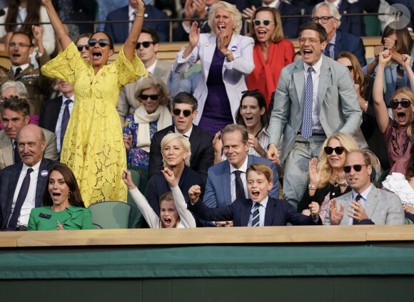 Le prince William, prince de Galles, et Catherine (Kate) Middleton, princesse de Galles, avec leurs enfants le prince George de Galles, et la princesse Charlotte de Galles, arrivent pour assister à la finale homme du tournoi de Wimbledon 2023 à Londres, le 16 juillet 2023.