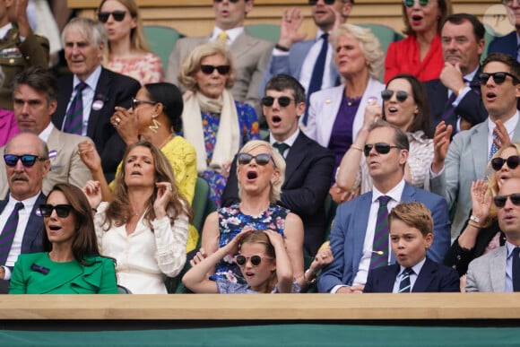 Le prince William, prince de Galles, et Catherine (Kate) Middleton, princesse de Galles, avec leurs enfants le prince George de Galles, et la princesse Charlotte de Galles, arrivent pour assister à la finale homme du tournoi de Wimbledon 2023 à Londres, le 16 juillet 2023.