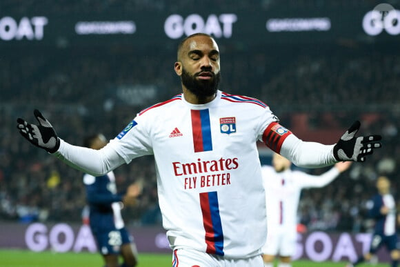 C'est en 2017 qu'Alexandre Lacazette a hérité du surnom de "général", lorsque sous le maillot lyonnais, il a marqué un but mémorable, sans doute l'un de ses plus beaux aux yeux des amateurs de foot.
Attitude - Deception de Alexandre LACAZETTE ( 10 - Lyon ) - - Match de championnat de Ligue 1 Uber Eats opposant le Paris Saint-Germain (PSG) à l'Olympique Lyonnais (0-1) au Parc des Princes à Paris le 2 avril 2023.