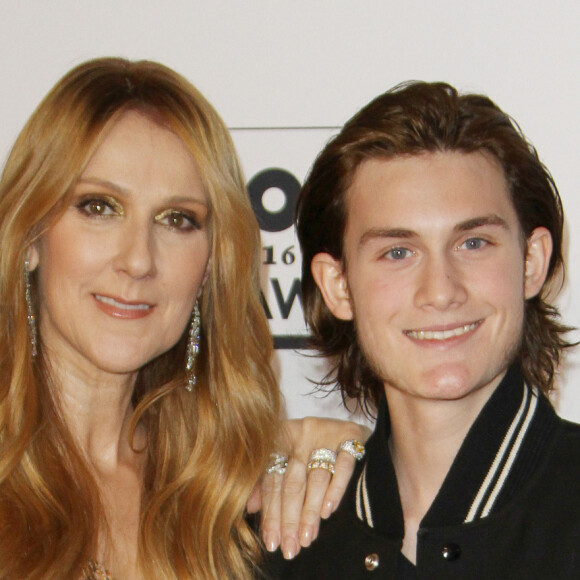 Céline Dion et son fils René Charles Angélil au press room de la soirée Billboard Music Awards à T-Mobile Arena à Las Vegas, le 22 mai 2016 