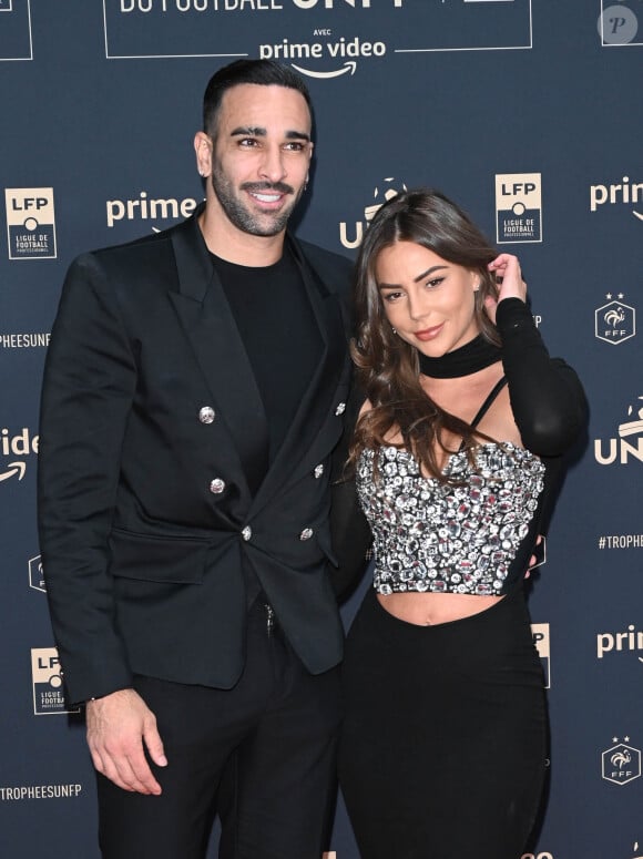 Adil Rami répond à Léna Guillou à sa manière
 
Adil Rami et sa compagne Léna Guillou - Photocall de la cérémonie des Trophées UNFP au Pavillon Gabriel à Paris. © Coadic Guirec/Bestimage