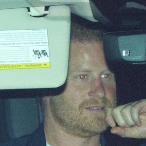 Exclusif - Le prince Harry, duc de Sussex et Meghan Markle, duchesse de Sussex, quittent la Crypto.com Arena, après le match des Lakers, à Los Angeles, le 24 avril 2023. Meghan Markle aurait refusé d'embrasser le prince Harry surpris par la traditionnelle "Kiss Cam". 