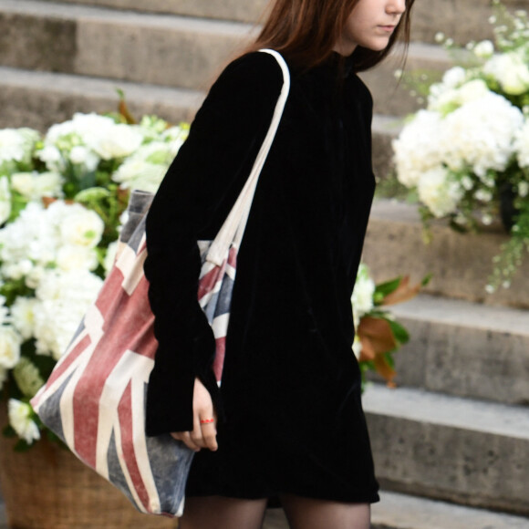 Même Jo, la petite dernière, qui n'a que 12 ans.
Jo Attal - Arrivées des célébrités aux obsèques de Jane Birkin en l'église Saint-Roch à Paris. Le 24 juillet 2023 © Jacovides-KD Niko / Bestimage 