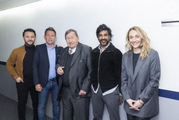 Exclusif - Karim Bennani, Daniel Riolo, Guy Roux, Vikash Dhorasoo, Laurie Delhostal - Backstage de l'émission OEED (On Est En Direct). Paris, le 23 avril 2022. © Jack Tribeca / Bestimage