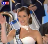 Elle a l'occasion grace à son métier de rencontrer plein d'artistes.
Ariane Quatrefages, lors de l'élection de Miss France 2000, en décembre 1999 sur TF1.