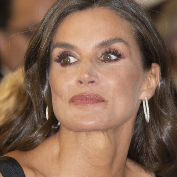 Le roi Felipe VI, la reine Letizia et le président Pedro Sanchez assistent à l'inauguration des Collections de la Galerie Royale, au Palais Royal, Madrid. 25 juillet 2023.