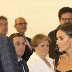 Le roi Felipe VI, la reine Letizia et le président Pedro Sanchez assistent à l'inauguration des Collections de la Galerie Royale, au Palais Royal, Madrid. 25 juillet 2023.
