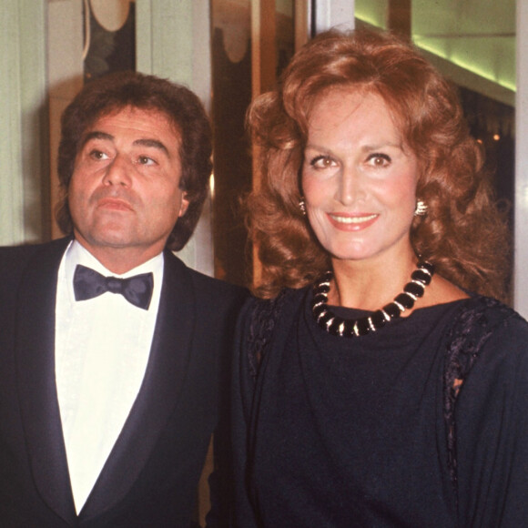 Orlando a abandonné sa propre carrière de chanteur pour devenir le producteur de Dalida
Orlando et Dalida à Paris .